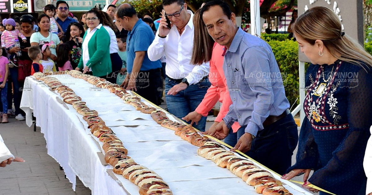 Gigantesca rosca elabora Naranjos