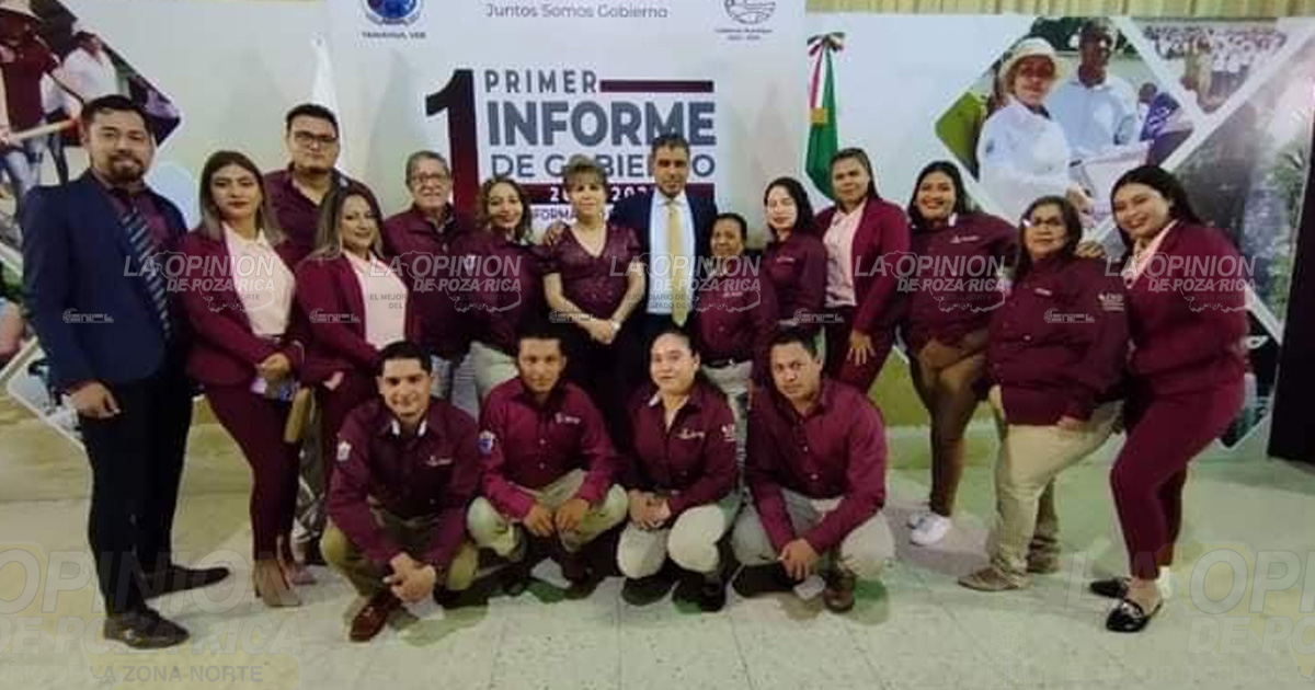 Ernesto Lara reconoce trabajo del personal DIF