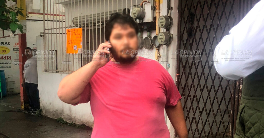 Abuelito es atropellado por automóvil