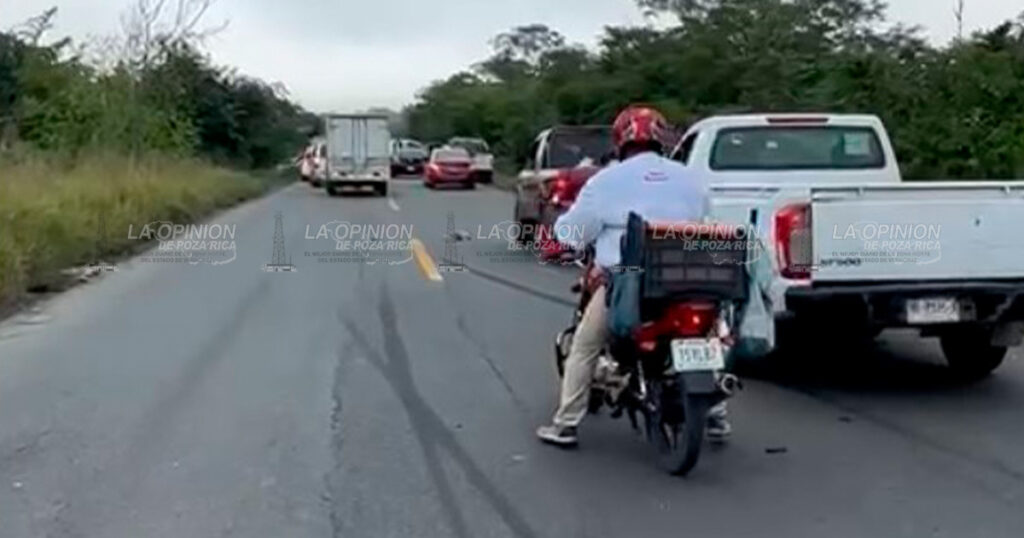 ¡Choca y se sale del camino!