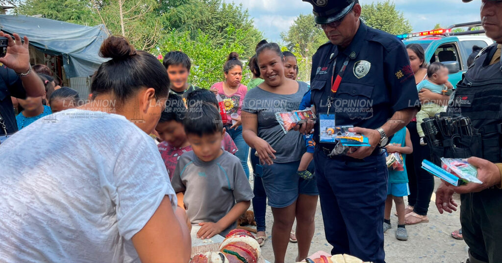 Llegan los reyes magos a la Colonia Nuevo Amanecer