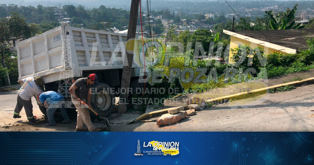 Camión “de Volteo” se ensarta en vivienda