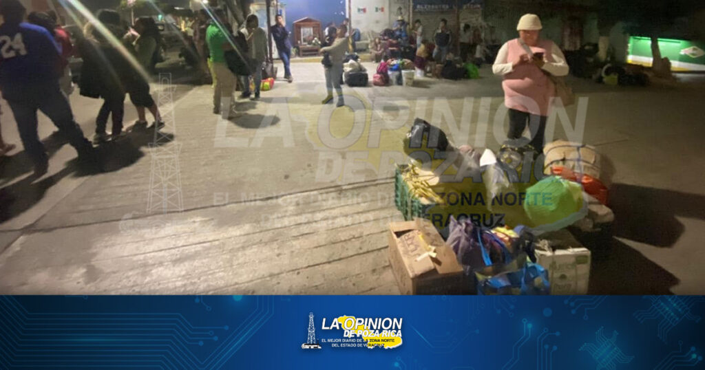 Casi vuelca autobús en carretera