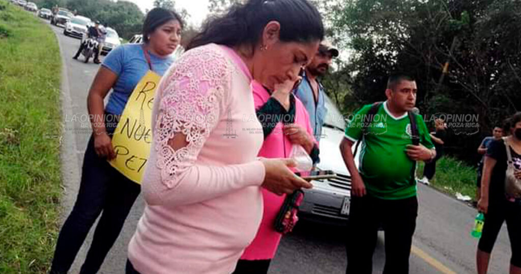 Cierran paso a Tantoyuca y Potrero