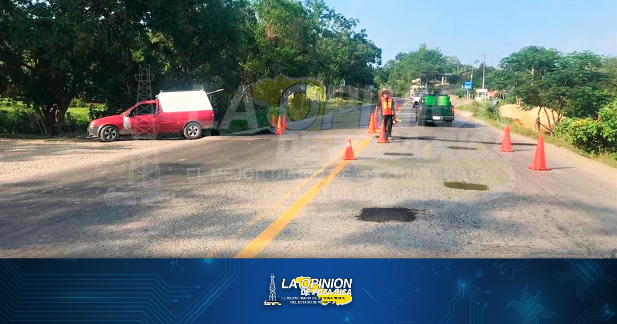 Microbacheo en carretera llena de cráteres