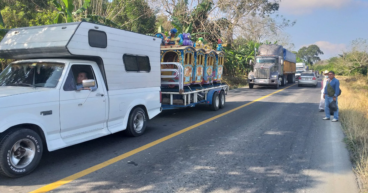 Reinician el bloqueo carretero
