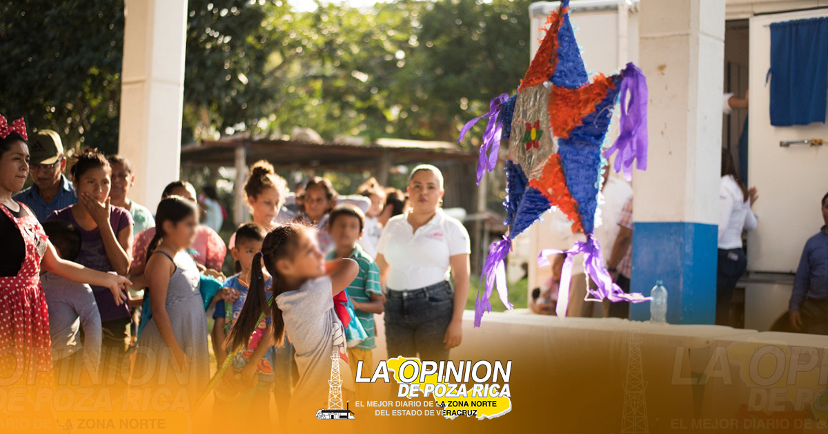 Los reyes magos continúan su recorrido por comunidades de Tuxpan