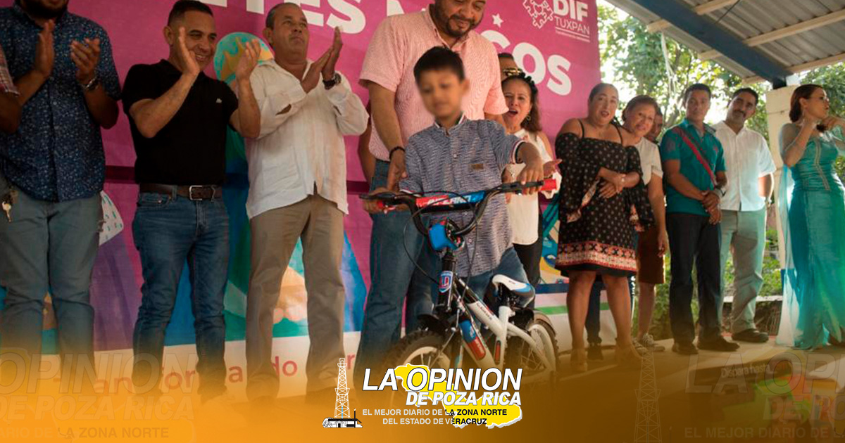 Los reyes magos continúan su recorrido por comunidades de Tuxpan