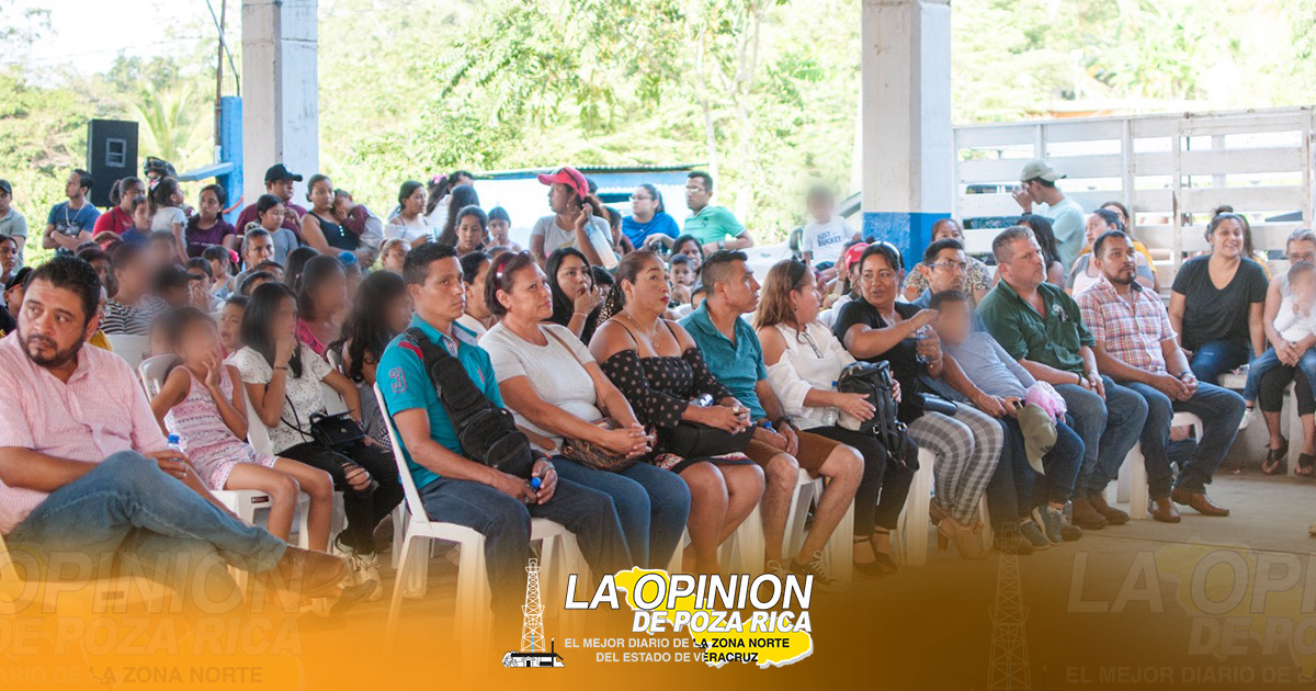 Los reyes magos continúan su recorrido por comunidades de Tuxpan