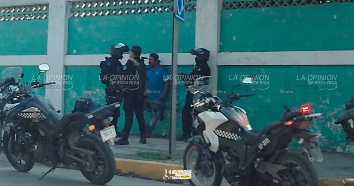 Polis ponen a temblar<br>a un limpiaparabrisas