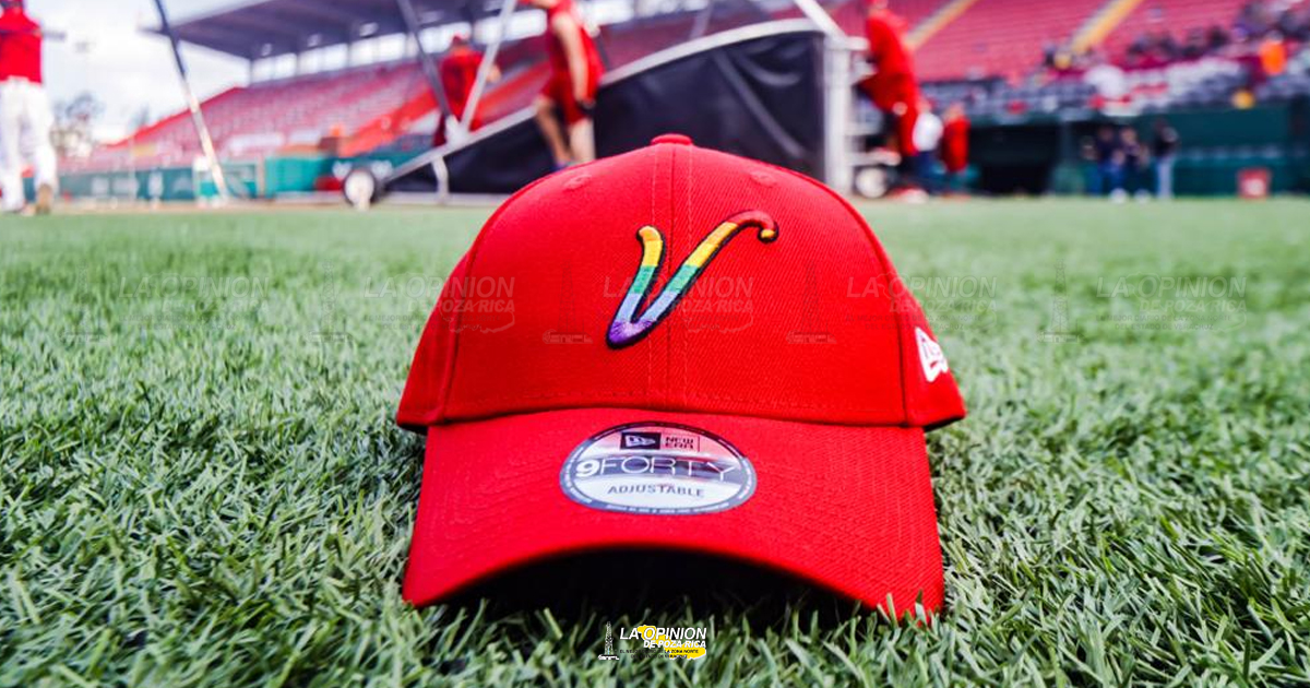 Activista LGBT lanzará primera bola en juego del Águila de Veracruz