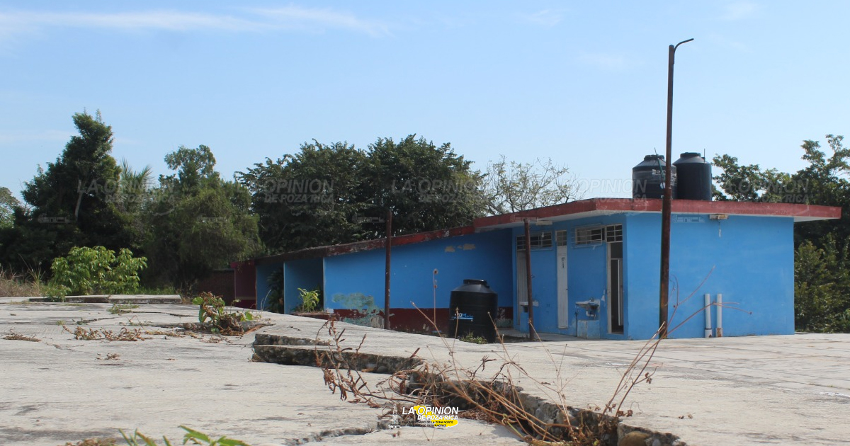 MAGISTERIO CONSENTIDOY ESCUELAS EN ESPERA