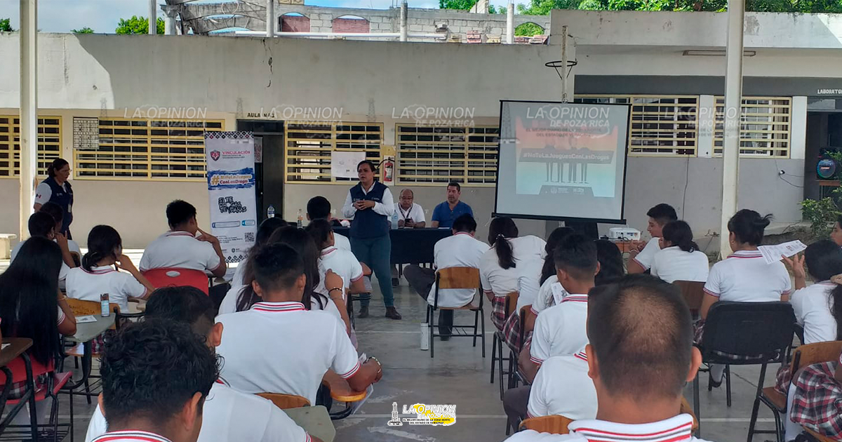 Dan platicas de prevención a 78 estudiantes de Telebachillerato