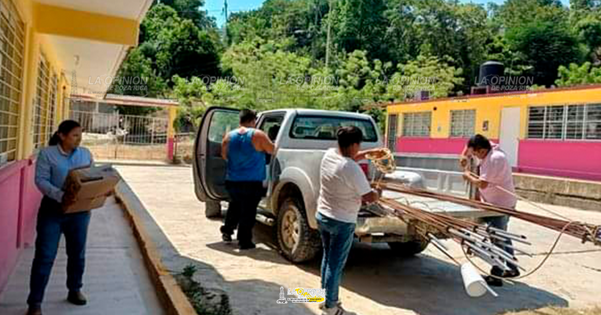 Telebachillerato contará con Macrotúnel para actividades agricolas.