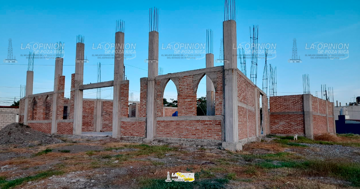 Feligreses piden donativos para construir iglesia