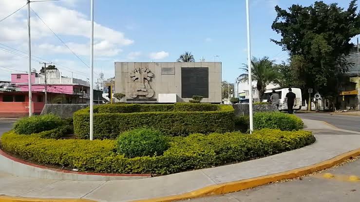 Un día como hoy, inauguran<br>monumento a Los Caídos