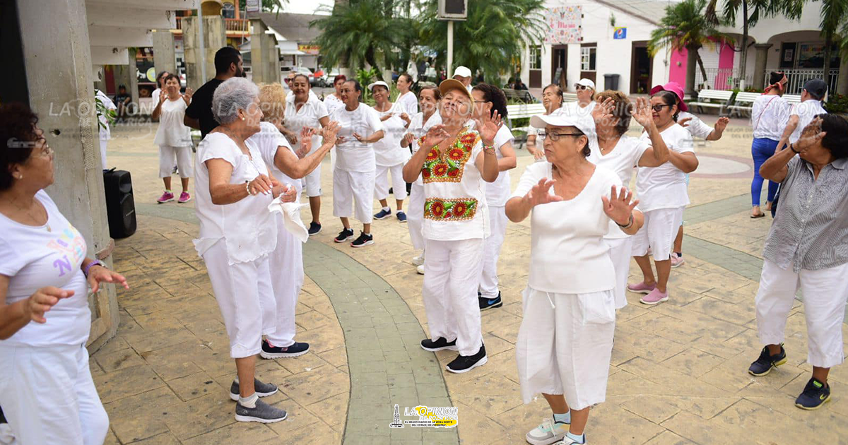 Adultos mayores<br>ponen el ejemplo