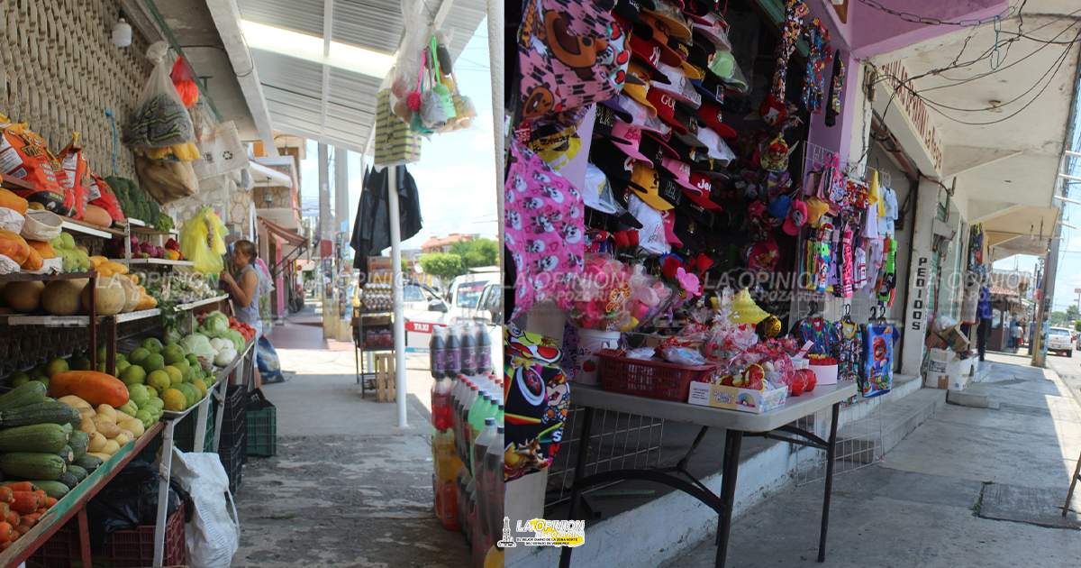 Se mantienen de pie locatarios coatzintecos