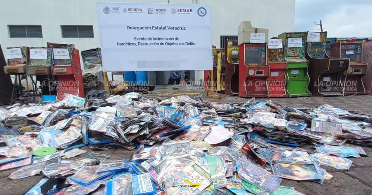 LA FGR Y EL INDEP DESTRUYEN MÁQUINAS TRAGAMONEDAS Y MATERIAL APÓCRIFO, DECOMISADOS EN VERACRUZ