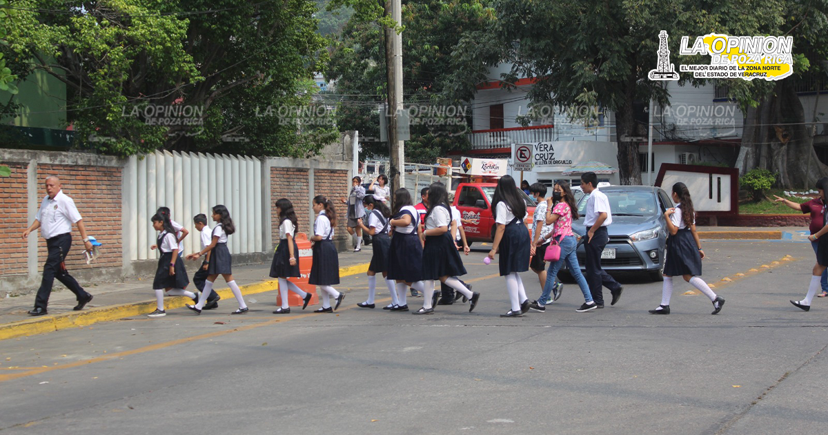Egresan 7 mil 846 alumnos y se van de vacaciones mas de 30 mil
