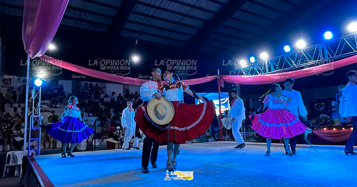 Representan a Zozocolco en concurso nacional