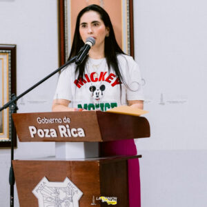 Capacitan a servidores públicos y prestadores de servicios