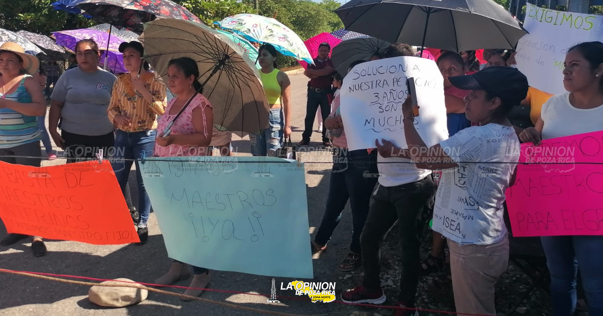 Bloquean carretera en Espinal