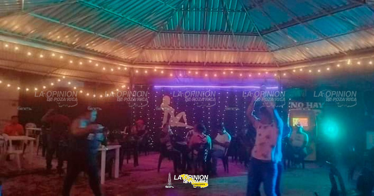 Comando armado sembró terror en bar de Jaltipan.