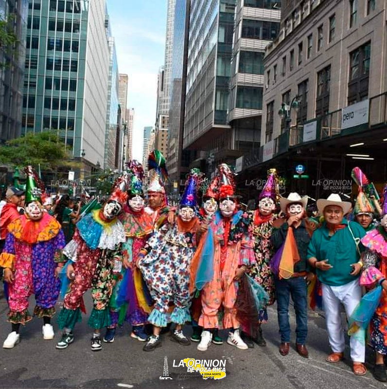 Danzantes participan en desfile de New York