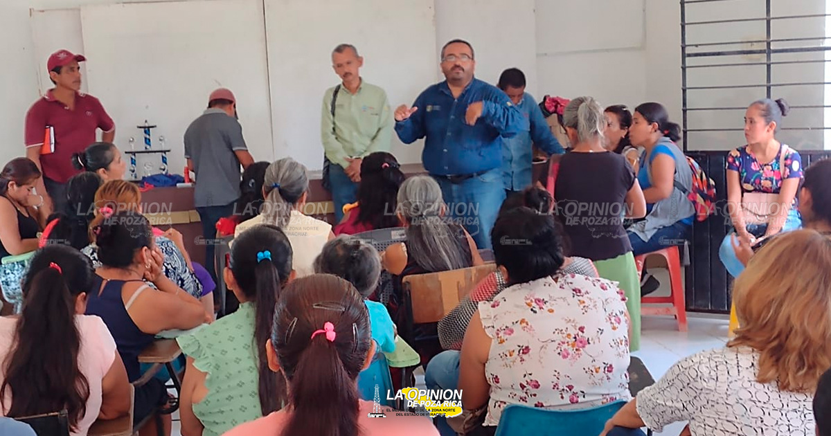 Efraín Ladrón no les cumplió con el agua