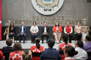 Agradece Gobernador contribución de la sociedad; entrega 5.3 mdp a la Cruz Roja