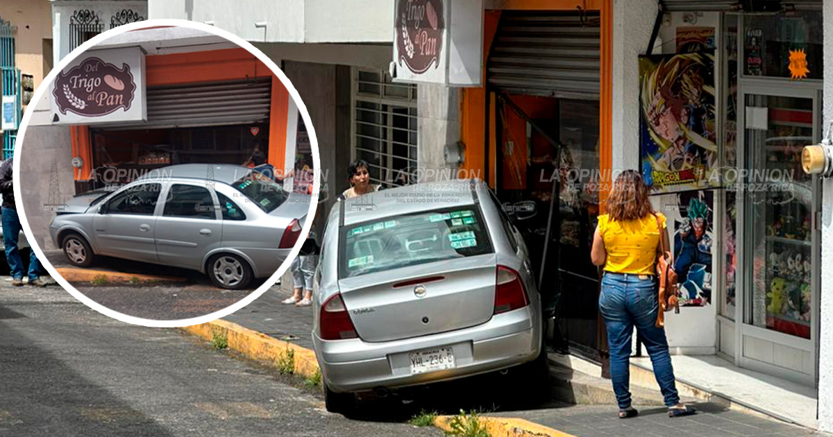 Menor herido en choque de auto contra panadería en Xalapa