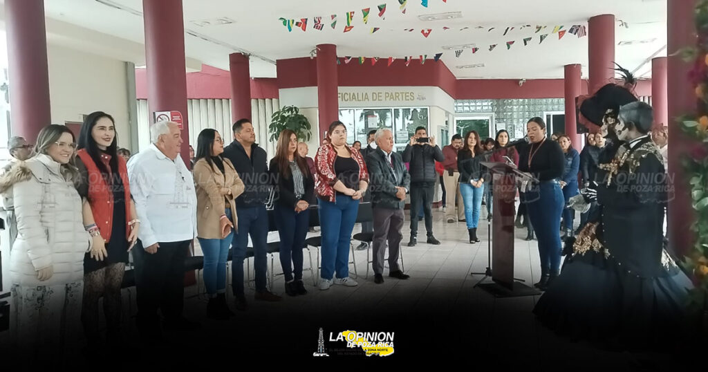 Presentan altar del ayuntamiento y recuerdan a ilustres pozarricenses