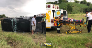 Vuelca camioneta tras ser chocada