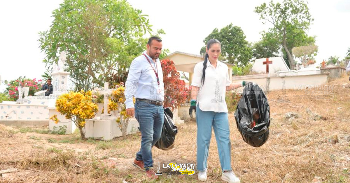 Corren a mosquitos de los panteones