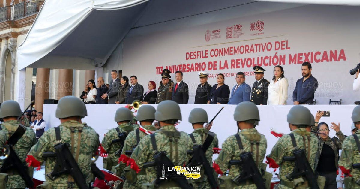 Más de 3 mil personas participaron en el desfile por la Revolución Mexicana