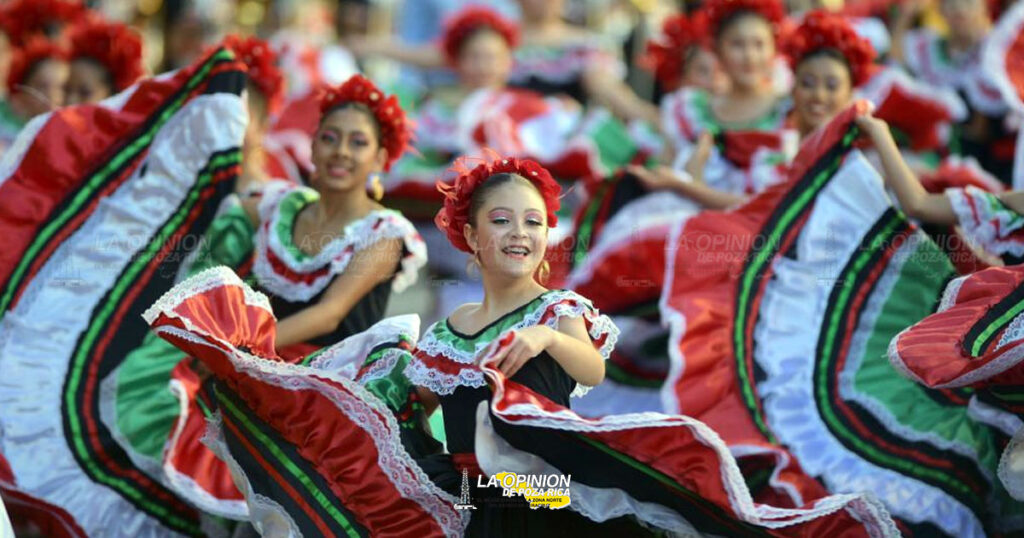 Más de 3 mil personas participaron en el desfile por la Revolución Mexicana