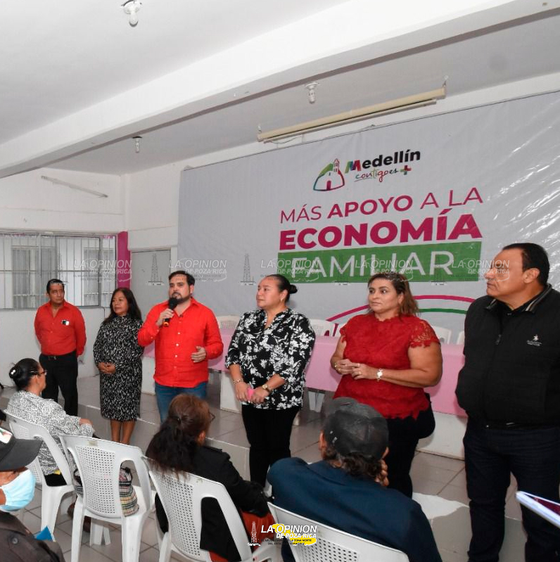 Medellín de Bravo entregó testamentos gratuitos