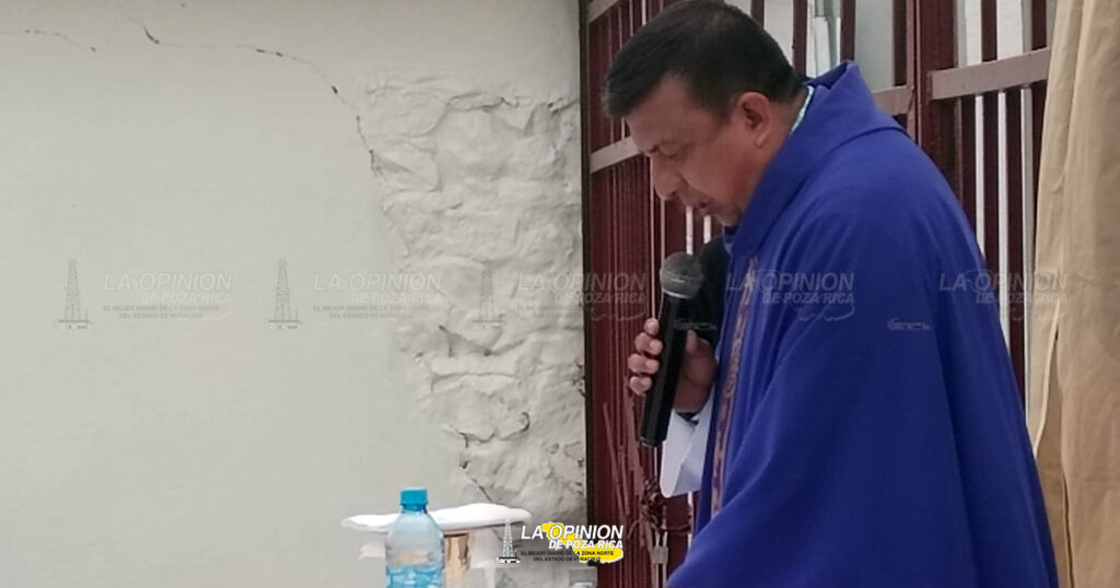 Gran afluencia de familias en panteones municipales de Poza Rica