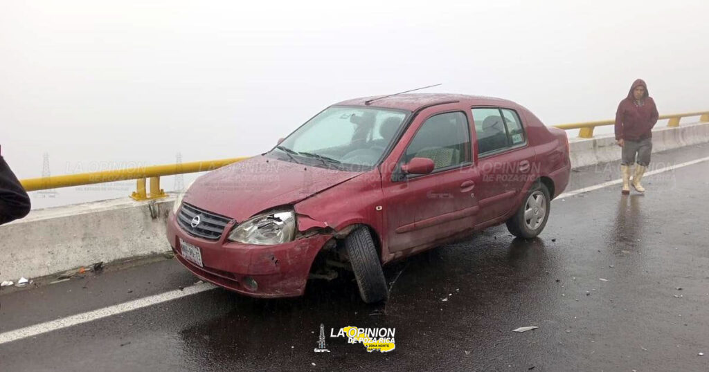 Persona prensada en carambola, sobre la autopista México Tuxpan