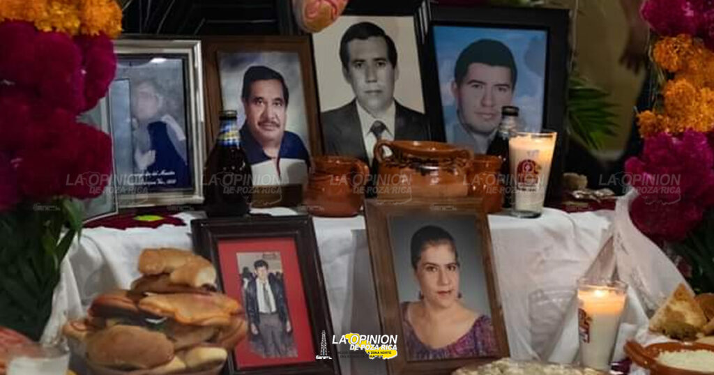 Participan alumnos en las actividades de Día de Muertos