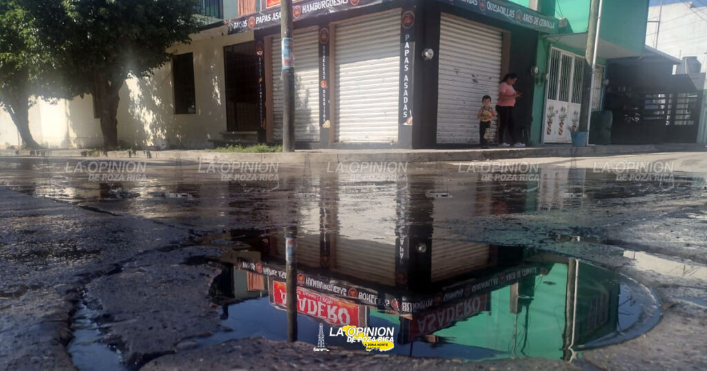 Obras publicas no resuelve infesta fuga de aguas negras en Kawatzin