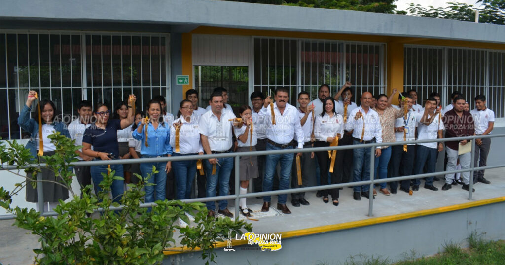 Concluye en Tihuatlán programa de obras 2023
