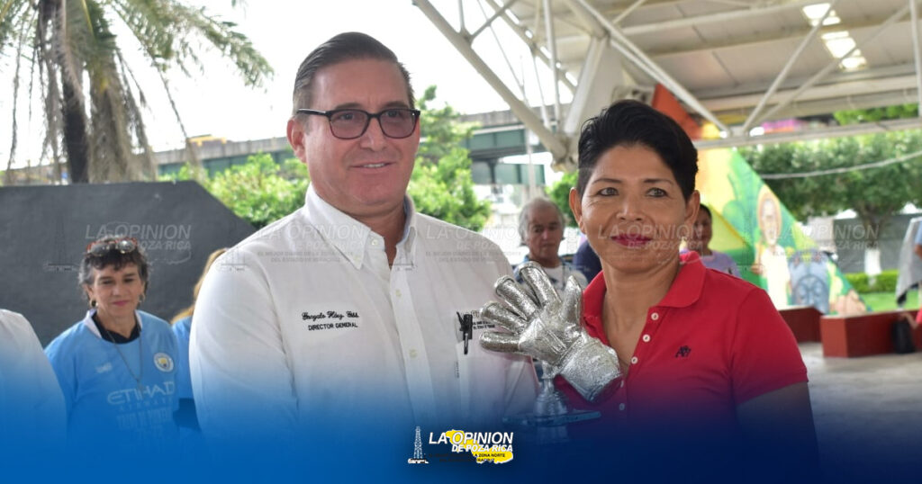 Inauguran torneo de la liga femenil