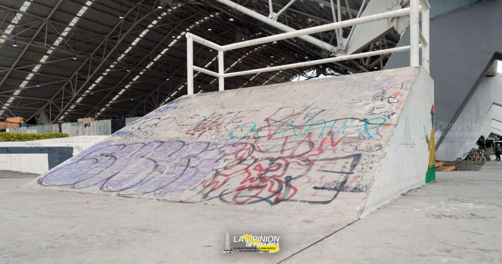 Vandalizan de nuevo la recién hermoseada plaza cívica