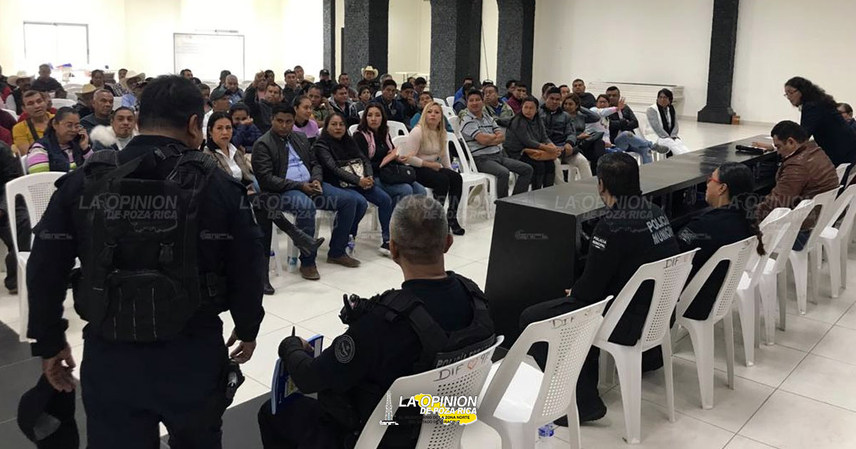 Quejas por presuntos excesos policiacos en Tihuatlán