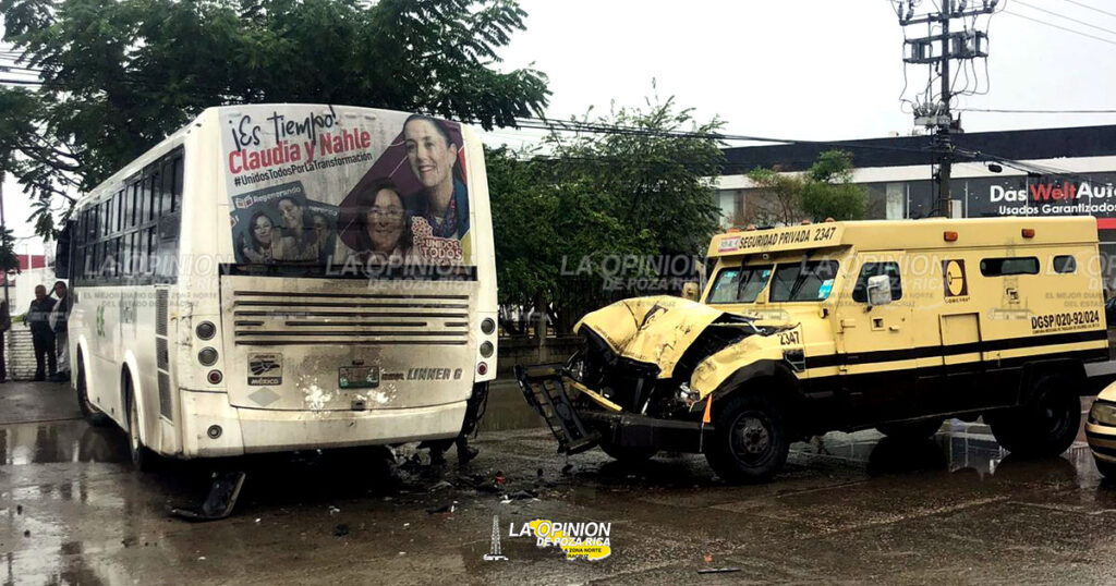 Se ensartó blindada con autobús