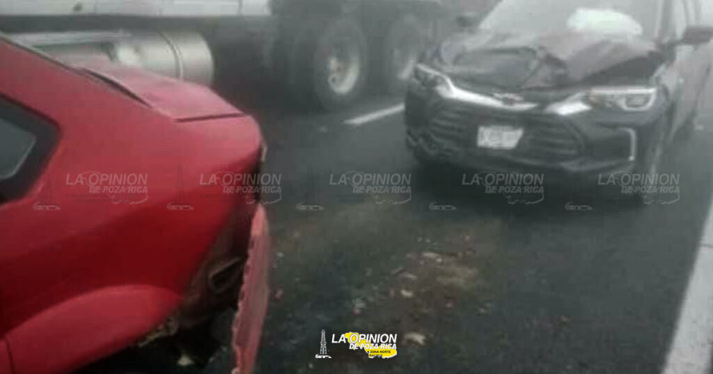 Carambola cierra autopista de manera parcial , deja cuantiosos daños materiales