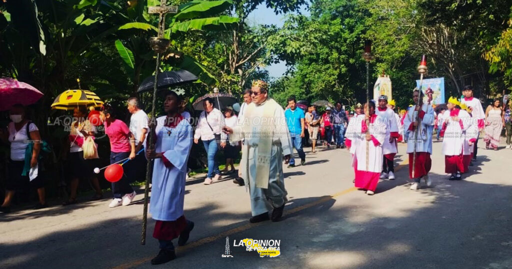 Católicos celebran fiesta de Cristo Rey