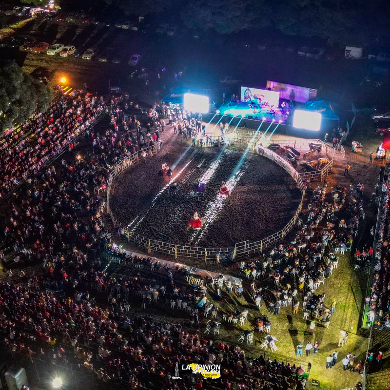 Exitoso regreso de los Jaripeos en Medellín de Bravo